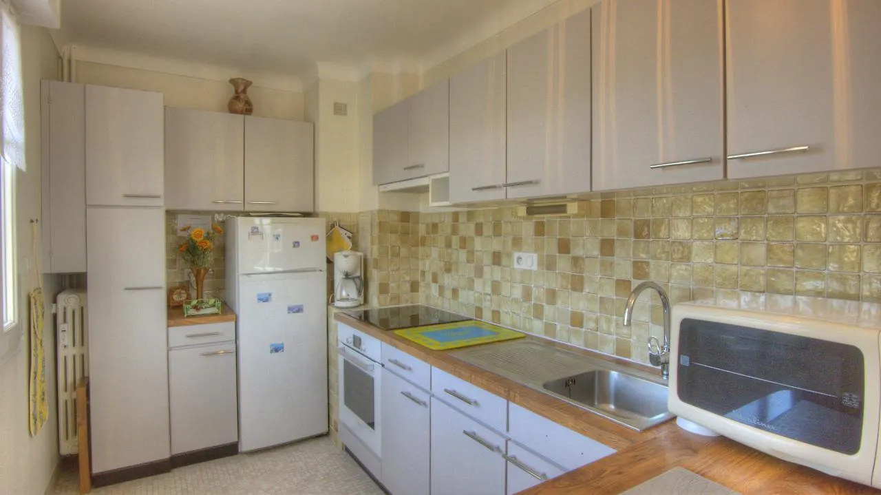 Apartment Studio 3 Etoiles Vue Mer 150M Plages Parking Clim Wifi Cannes France